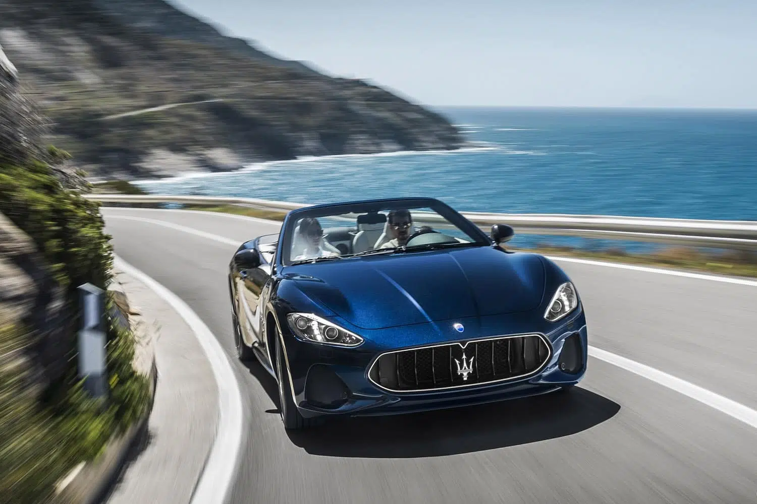 Maserati-Grancabrio-01