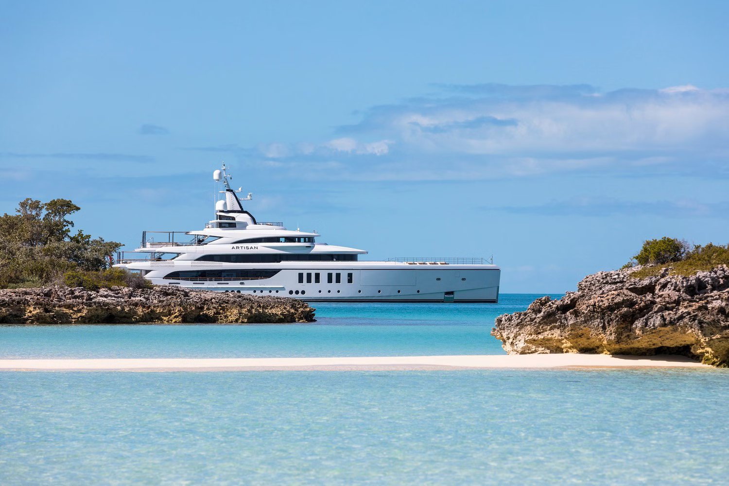 Yacht-Artisan-Benetti-1