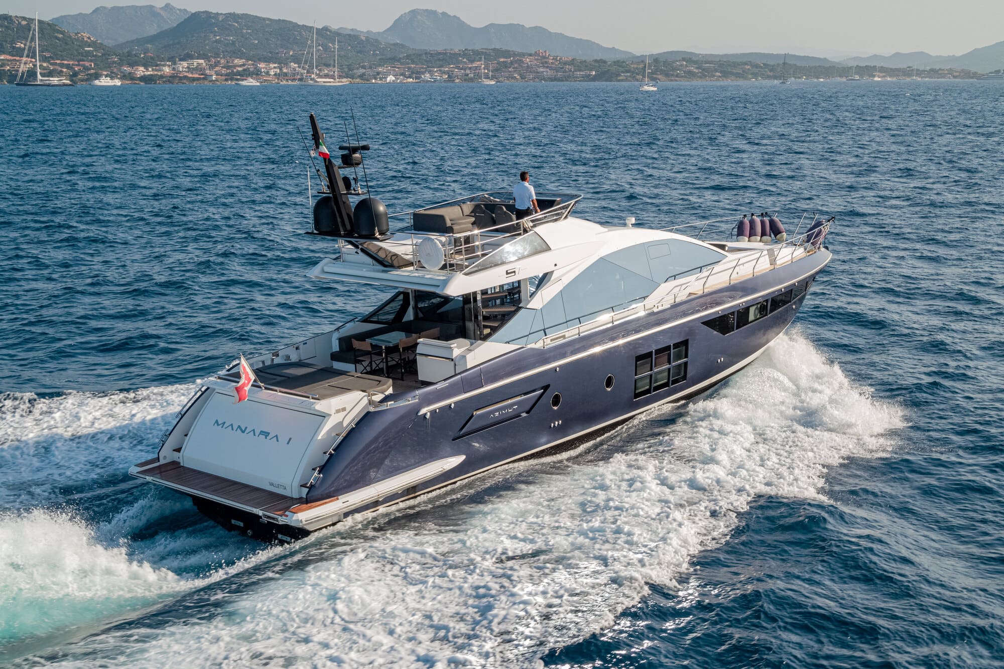 Yacht-Manara-I-Azimut-S7-5